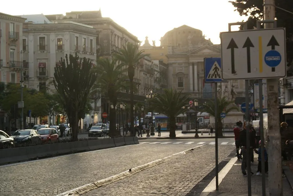 Bed & Breakfast Catania Crossing B&B - Rooms & Comforts