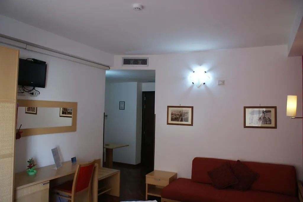 Catania Crossing B&B - Rooms & Comforts Italien