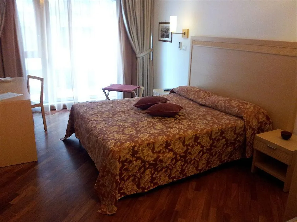 Bed & Breakfast Catania Crossing B&B - Rooms & Comforts