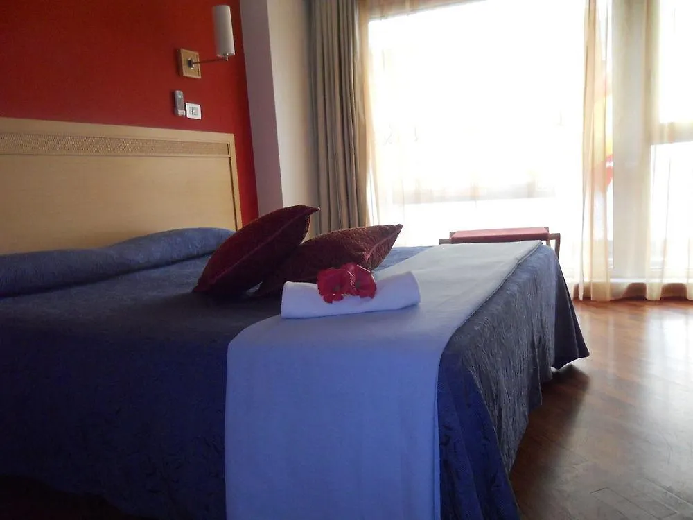 ** Bed & Breakfast Catania Crossing B&B - Rooms & Comforts Italia