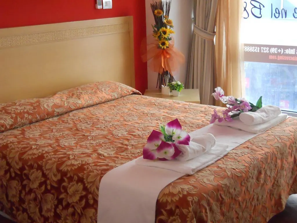 Catania Crossing B&B - Rooms & Comforts 2*,  Italia