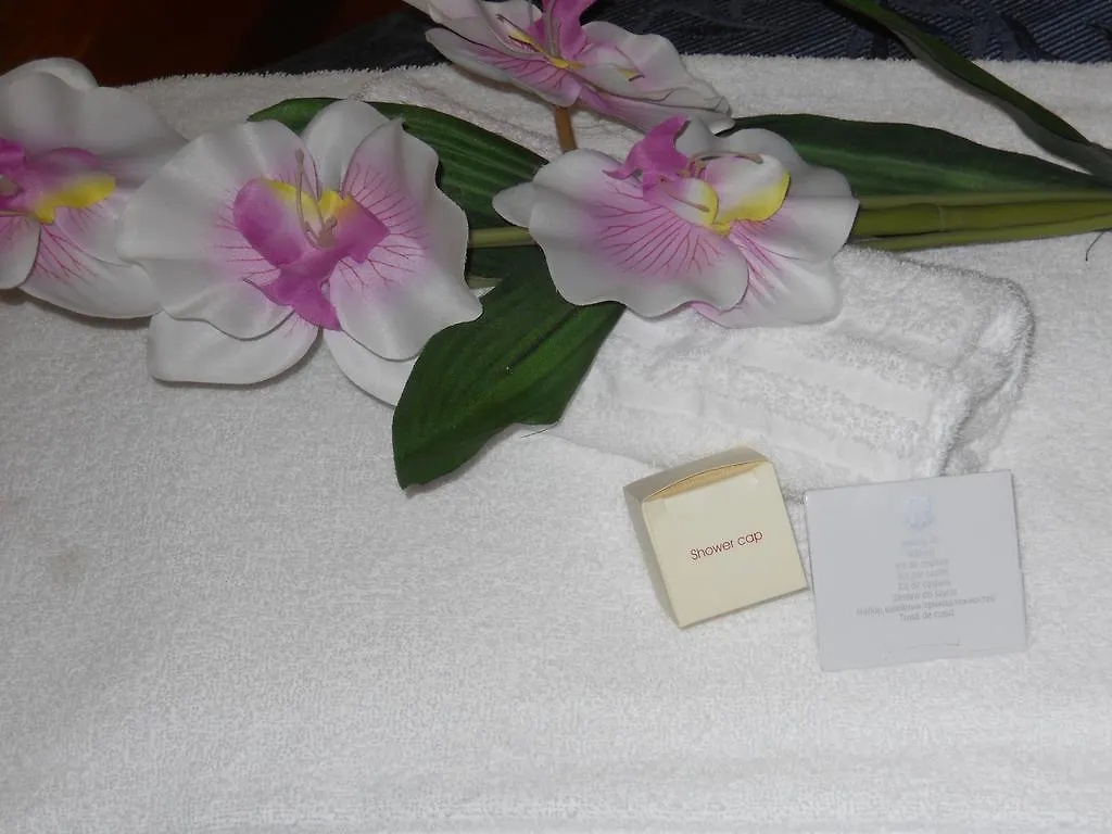 Bed & Breakfast Catania Crossing B&B - Rooms & Comforts